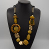 Collier Noir Et Moutarde